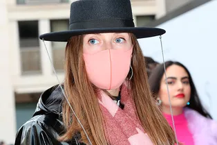 Как коронавирус захватил Неделю моды: показы без зрителей, отмены шоу и грандиозный кризис