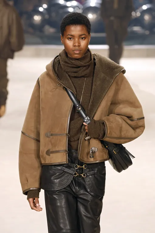 Isabel Marant осень-зима 2024/25 Isabel Marant осень-зима 2024/25