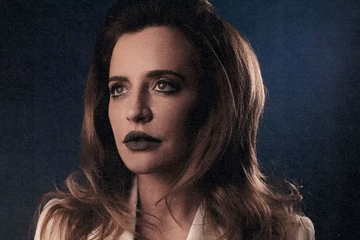 Виктория Шелягова показывает, как носить самые необычные макияжи с подиумов Виктория Шелягова показывает, как носить самые необычные макияжи с подиумов