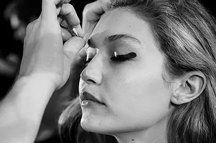 6 бьюти-приемов, которые стоит перенять у профессиональных визажистов