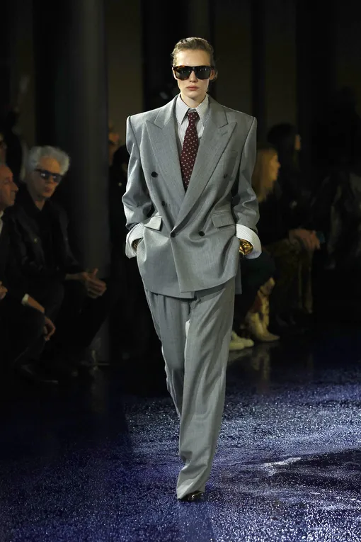 Saint Laurent весна-лето 2025 Saint Laurent весна-лето 2025