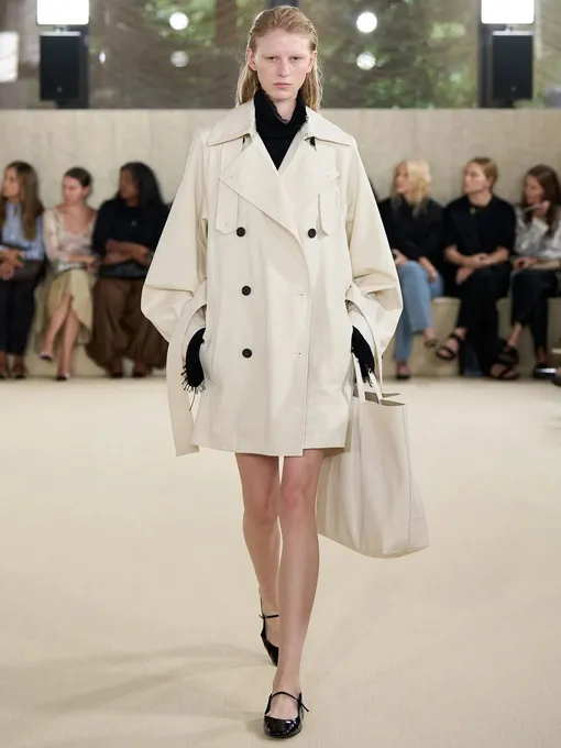 Toteme весна-лето 2026