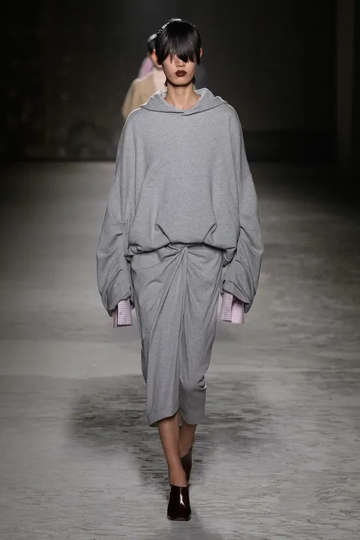 Dries Van Noten осень-зима 2024/25 Dries Van Noten осень-зима 2024/25