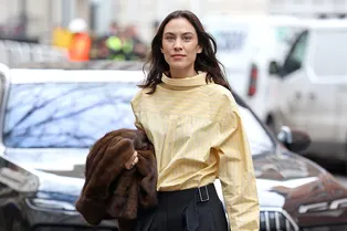 3 способа стильно носить рубашку весной-2026