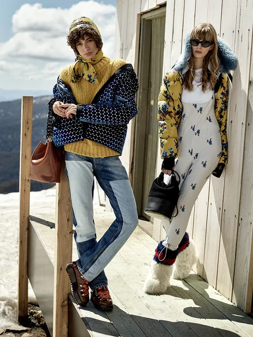 Слева направо: свитер Moncler Grenoble, 52 140 руб.; куртка, 139 920 руб.; капюшон, 23 100 руб.; ботинки, 74 580 руб.; свитер, 45 210 руб., комбинезон, 69 300 руб.; куртка, 150 150 руб.; ботинки, 144 540 руб.; все доступно на moncler.com Слева направо: свитер Moncler Grenoble, 52 140 руб.; куртка, 139 920 руб.; капюшон, 23 100 руб.; ботинки, 74 580 руб.; свитер, 45 210 руб., комбинезон, 69 300 руб.; куртка, 150 150 руб.; ботинки, 144 540 руб.; все доступно на moncler.com