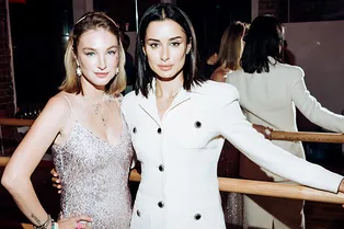 Тина Канделаки и Алена Пенева на вечеринке Cosmopolitan Pink Mirror Party