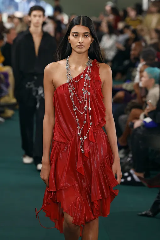 Burberry весна-лето 2024 Burberry весна-лето 2024