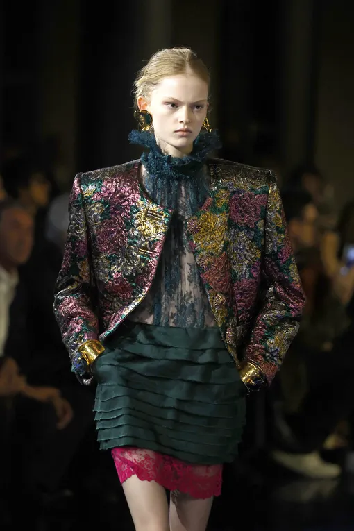 Saint Laurent весна-лето 2025 Saint Laurent весна-лето 2025