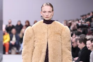 Шуба именно в этом оттенке подойдет каждой Шуба именно в этом оттенке подойдет каждой