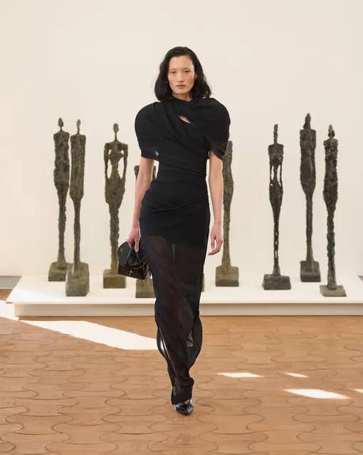 Jacquemus весна-лето 2024 Jacquemus весна-лето 2024