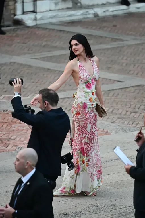 Кендалл Дженнер на свадьбе Джеффа Безоса и Лорен Санчес в Венеции, 2025 Кендалл Дженнер на свадьбе Джеффа Безоса и Лорен Санчес в Венеции, 2025