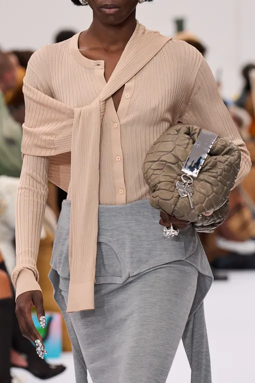 Acne Studios весна-лето 2025