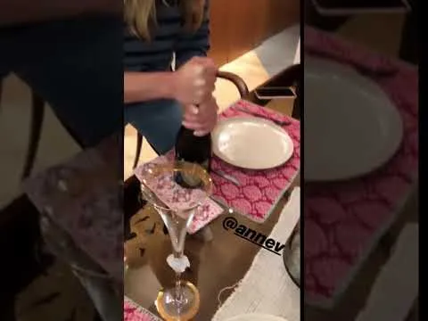 Нажмите и смотрите Нажмите и смотрите