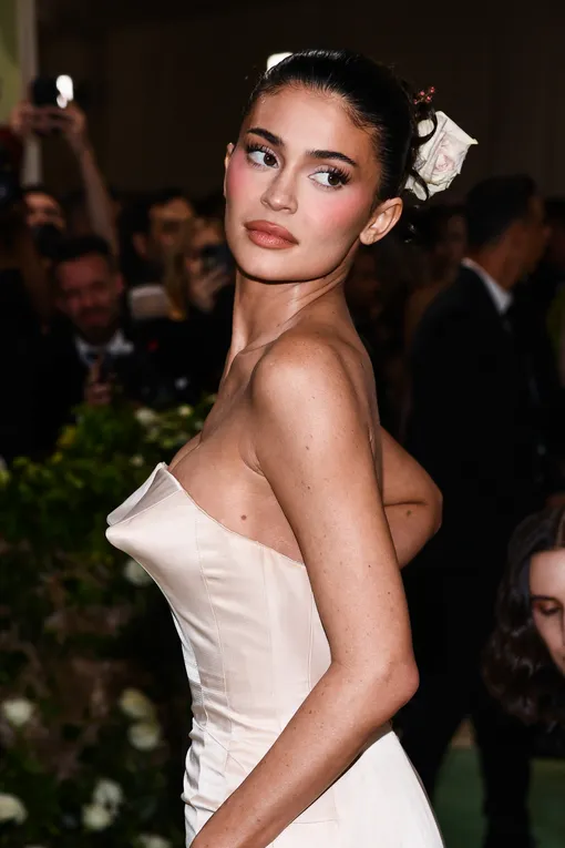 Кайли Дженнер на Met Gala в 2024 году