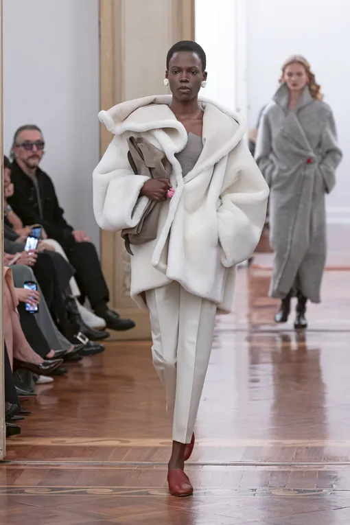 Alberta Ferretti осень-зима 2025/26 Alberta Ferretti осень-зима 2025/26