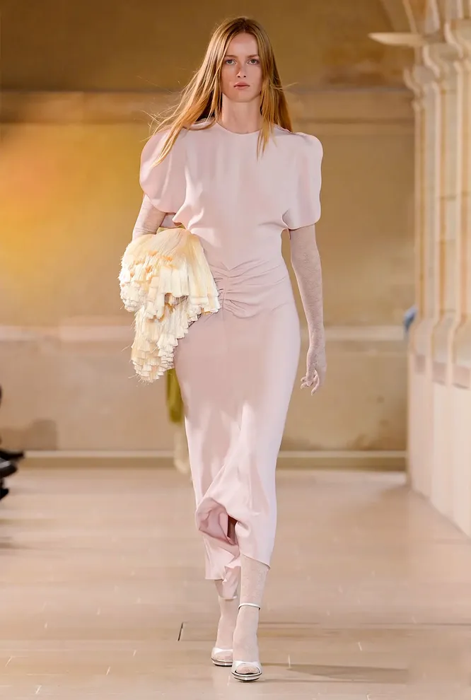 VICTORIA BECKHAM весна-лето 2023 VICTORIA BECKHAM весна-лето 2023