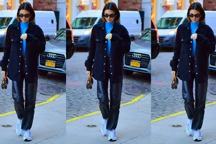 Как выглядеть женственно в широких брюках из кожи