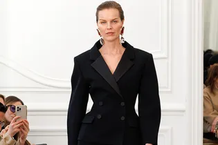 Как выбрать пиджак, который украсит любую фигуру