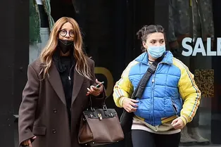 Новый взгляд на классику: сочетайте шоколадный с черным, как это делает Иман