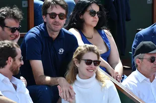 Кадр дня: Наталья Водянова и Антуан Арно на чемпионате Франции по теннису Кадр дня: Наталья Водянова и Антуан Арно на чемпионате Франции по теннису