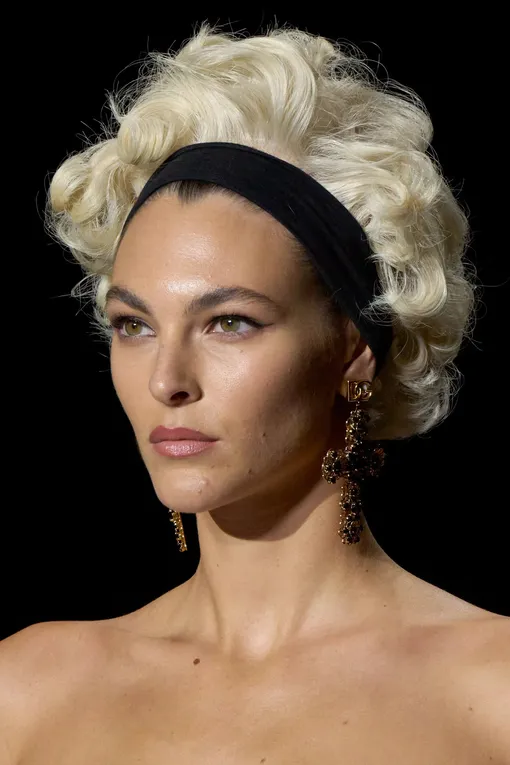 Dolce & Gabbana весна-лето 2025 Dolce & Gabbana весна-лето 2025