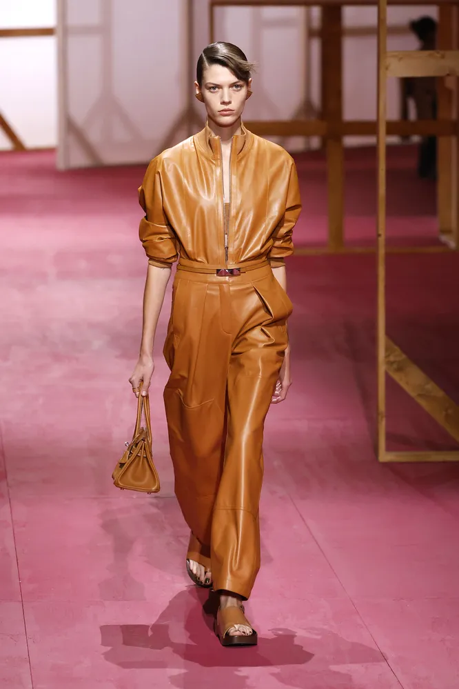 Hermès весна-лето 2025 Hermès весна-лето 2025