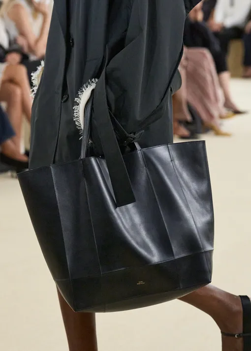 Toteme весна-лето 2026 Toteme весна-лето 2026