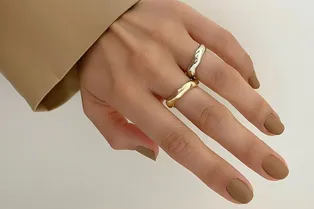 Самый модный летний маникюр для любителей нюда — «льняной»