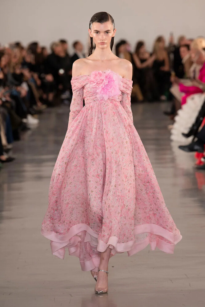 Giambattista Valli осень-зима 22/23