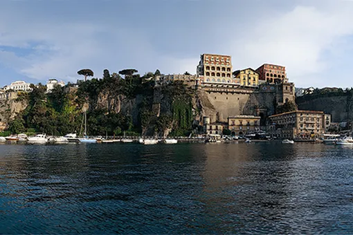 Юбилей Grand Hotel Excelsior Vittoria Юбилей Grand Hotel Excelsior Vittoria