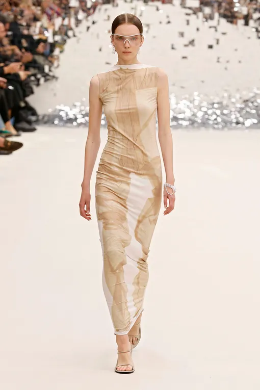 Acne Studios весна-лето 2024 Acne Studios весна-лето 2024