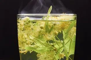 Почему осенью нужно пить липовый чай