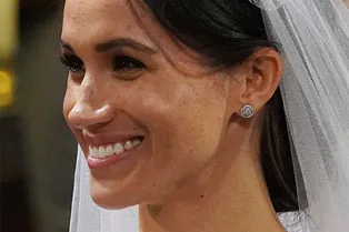 Идеальная кожа и смоки: кто и чем делал свадебный макияж Меган Маркл