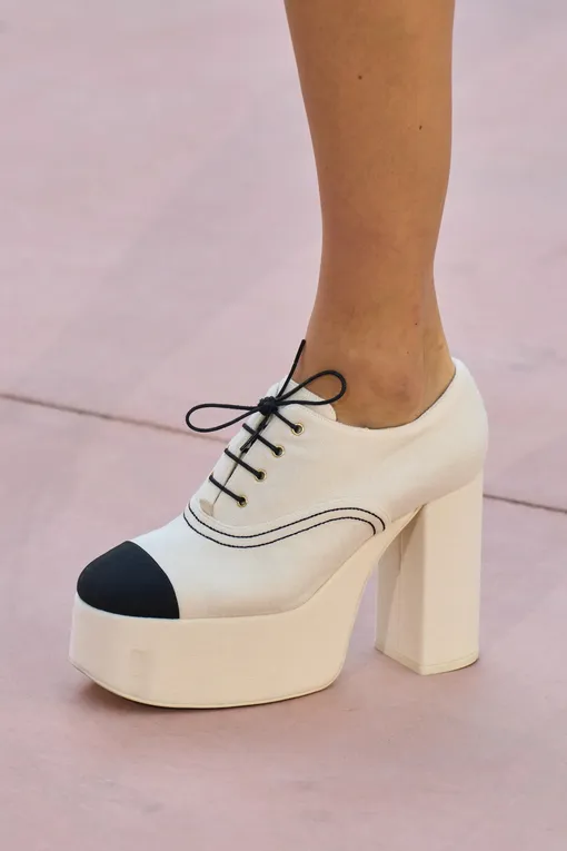 Chanel весна-лето 2025