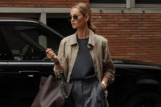 Как одеваться летом в дождь: 5 образов для нестабильной погоды Как одеваться летом в дождь: 5 образов для нестабильной погоды