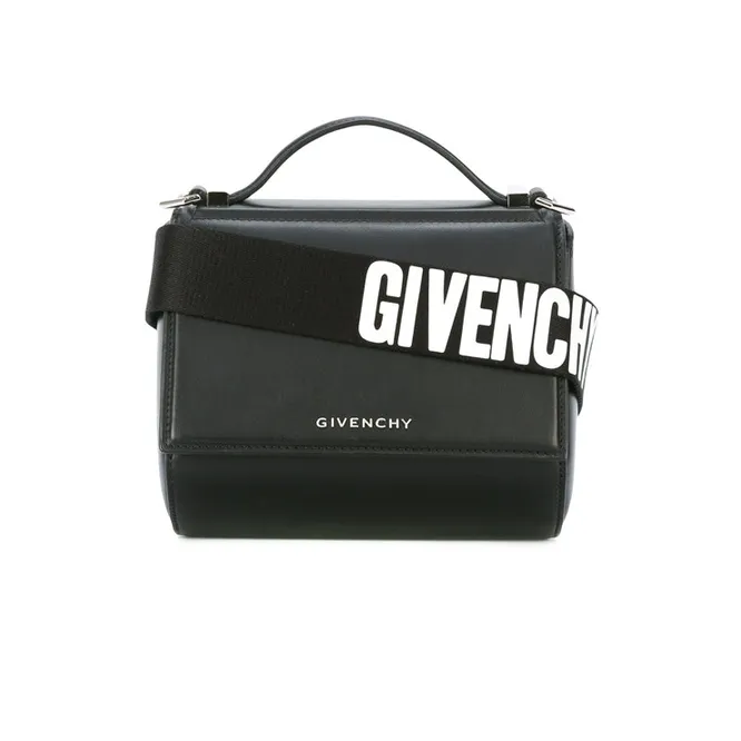GIVENCHY, 120 683 руб.