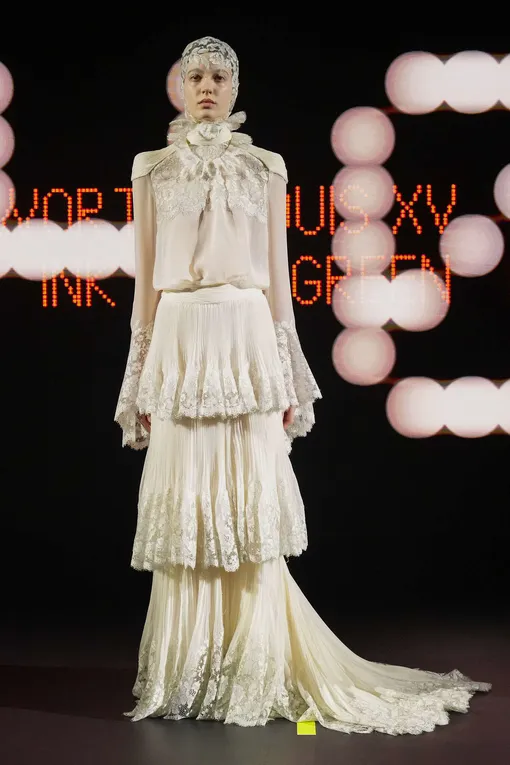 Valentino Haute Couture весна-лето 2025 Valentino Haute Couture весна-лето 2025