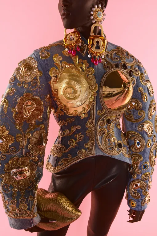 Schiaparelli Haute Couture осень-зима 2021/22 Schiaparelli Haute Couture осень-зима 2021/22