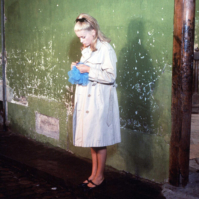 Катрин Денев, 'Шербурские зонтики' (1966)