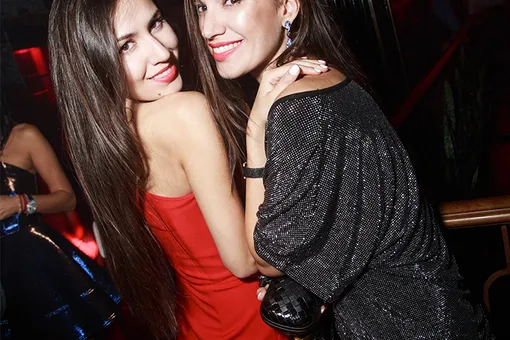 Вечеринка в баре #LOL Вечеринка в баре #LOL