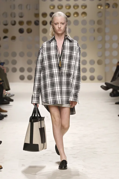 Tod's весна-лето 2026