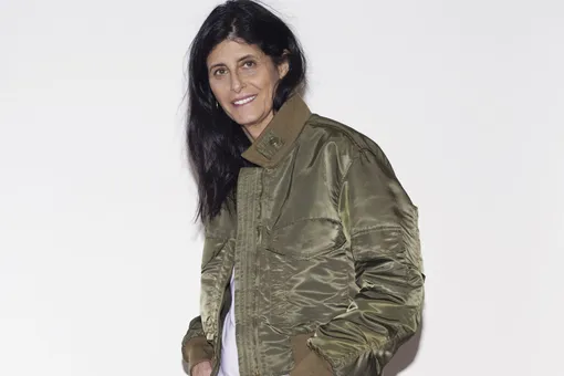 Кто такая Нили Лотан и почему ее стиль стоит взять на заметку Кто такая Нили Лотан и почему ее стиль стоит взять на заметку