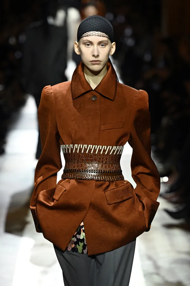 Dries Van Noten осень-зима 2025/26 Dries Van Noten осень-зима 2025/26